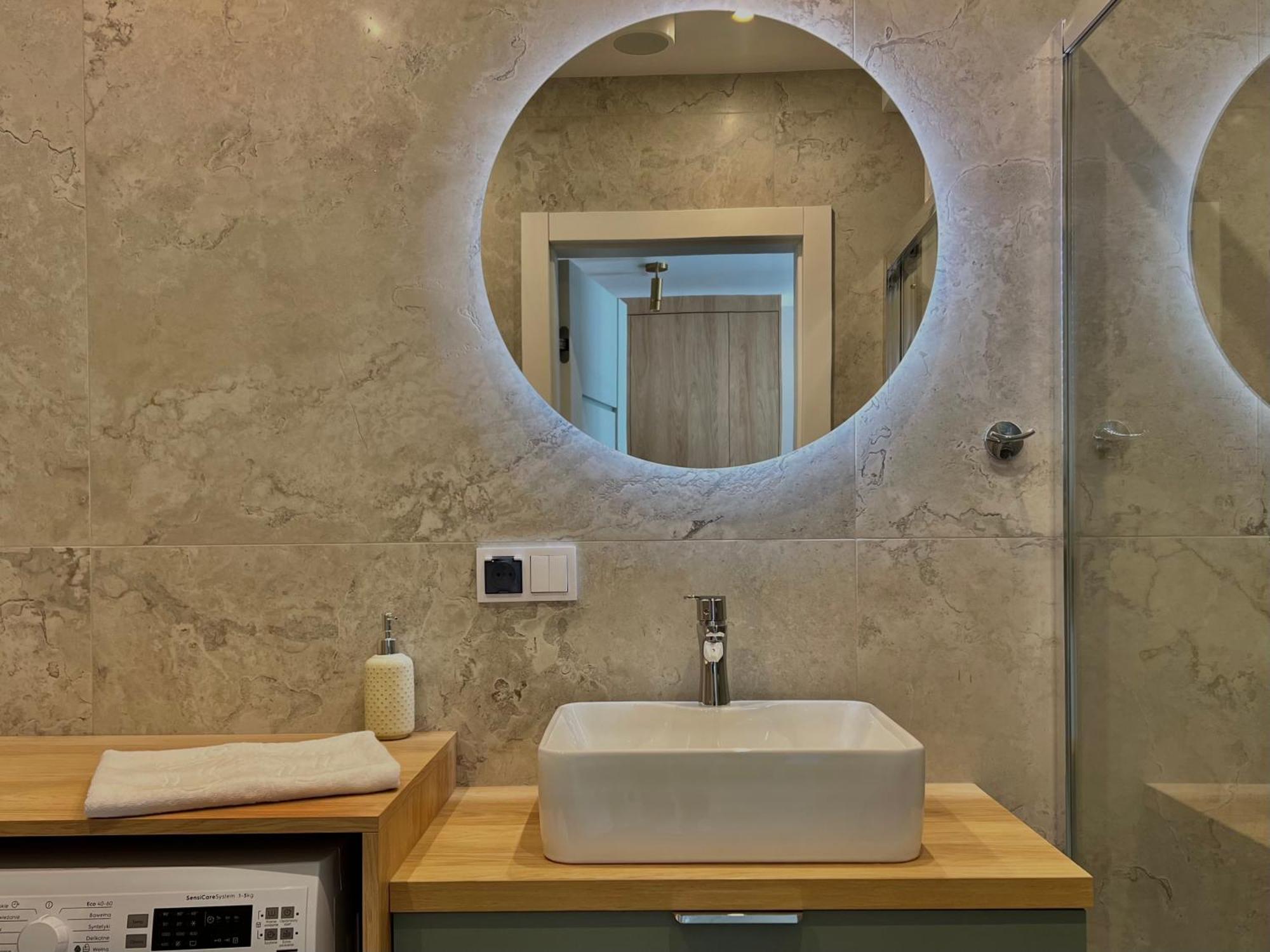 Appartamento Palm Tree Perlowa Przystan Parking, 650m Do Plazy, Swiezo Oddany Nowoczesny Apartament, Parkplatz Im Preis Inbegriffen, 650 Meter Zum Strand, Frisch Fertiggestellt, Geraeumige Und Moderne Wohnung, Parking Included, 650 Meters To The Beach! *